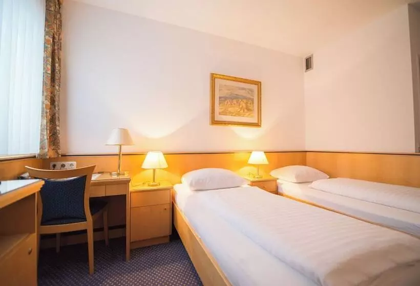 Standard Single Room, Parkhotel Styria