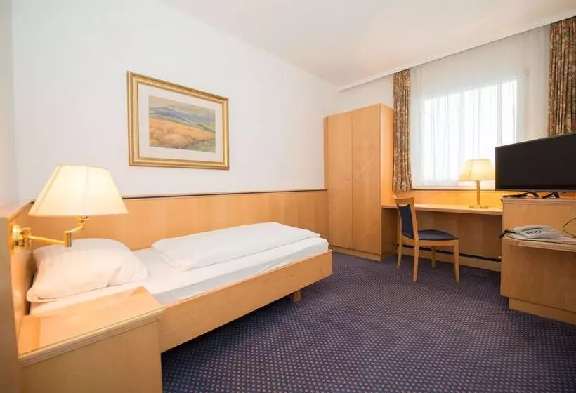 Standard Single Room, Parkhotel Styria