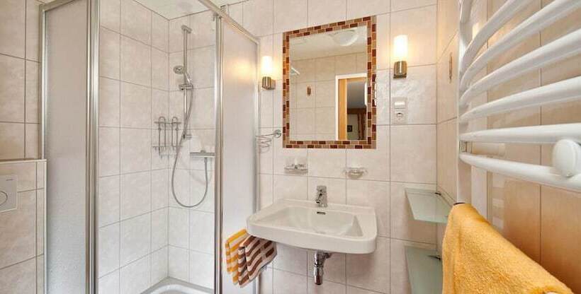 标准单人间, Alpengasthof Köfels