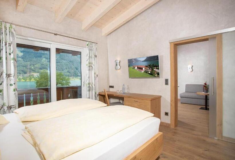 Suite with lake view, Seehotel St Hubertus