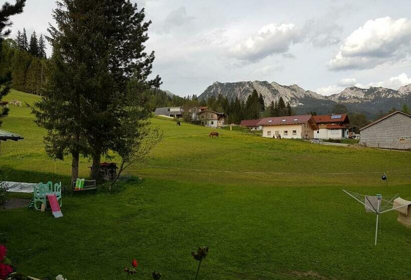 Номер Стандарт, Selbstversorger Unterkunft Zoller Sommerbergbahn Inklusive