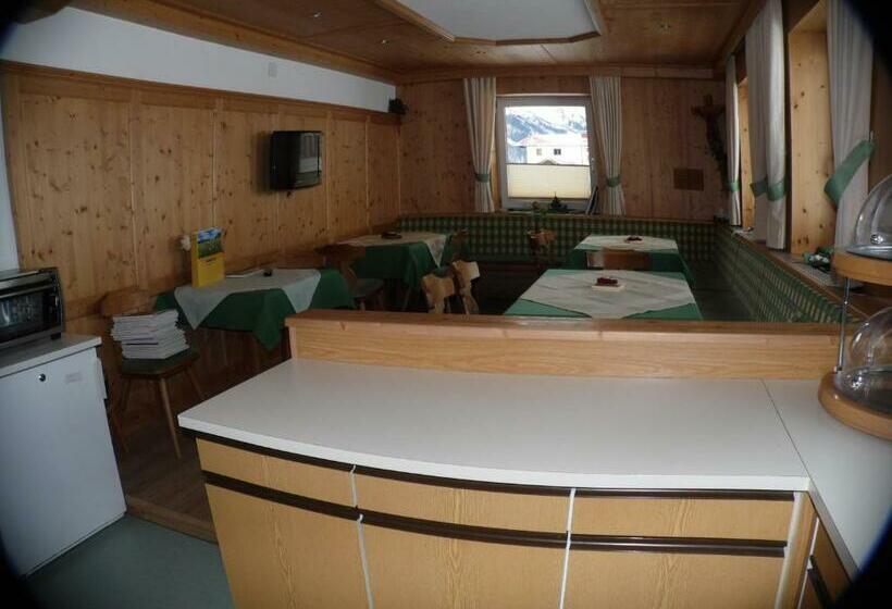 Номер Стандарт, Selbstversorger Unterkunft Zoller Sommerbergbahn Inklusive