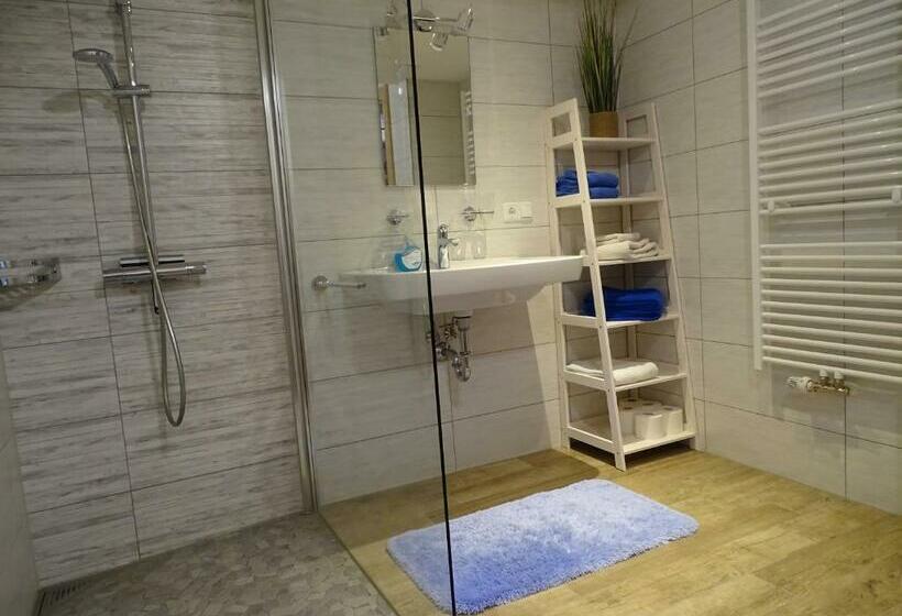 Люкс 2 Спальни, Selbstversorger Unterkunft Zoller Sommerbergbahn Inklusive