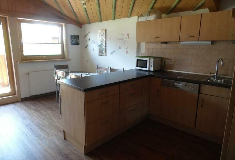 Люкс 2 Спальни, Selbstversorger Unterkunft Zoller Sommerbergbahn Inklusive