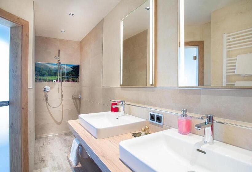 סוויטת ג'וניור עם מרפסת, Seehotel St Hubertus