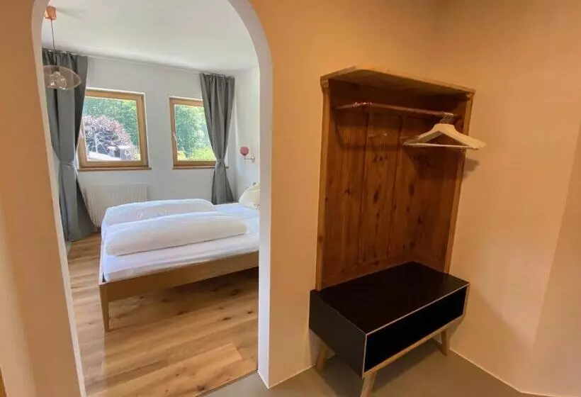 バルコニー付きスタンダードステューディオ, Waldruh