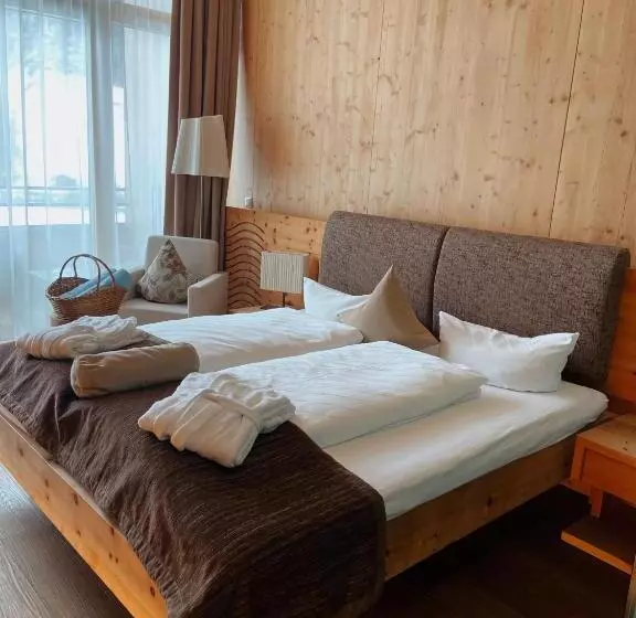 バルコニー付きデラックスルーム, Spa Hotel Zedern Klang