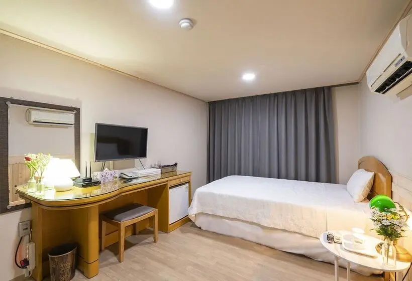 Standard Yhden Hengen Huone, New Jeju