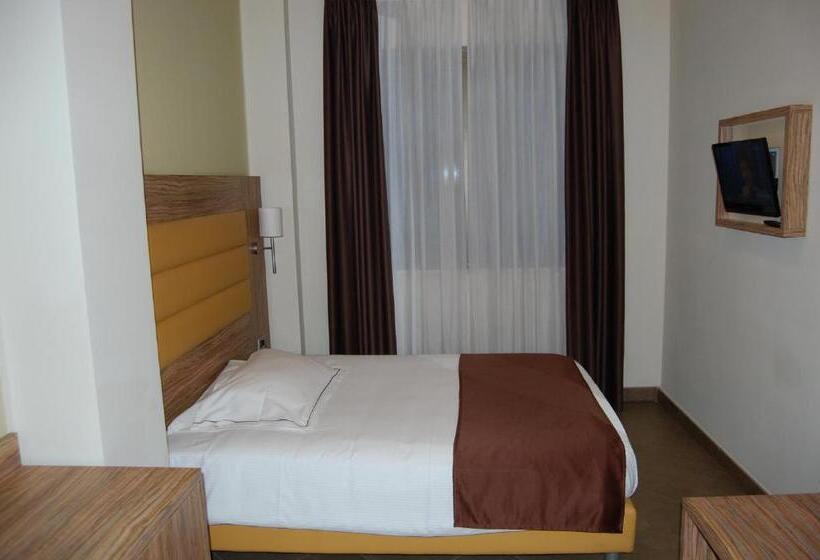 수피리어 싱글 룸, Giga