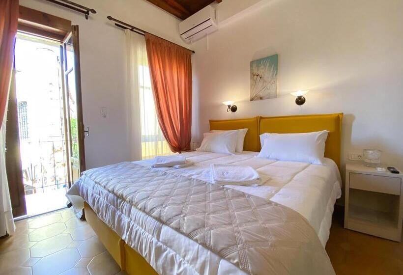 Номер Стандарт с Балконом, Casa Dasyra