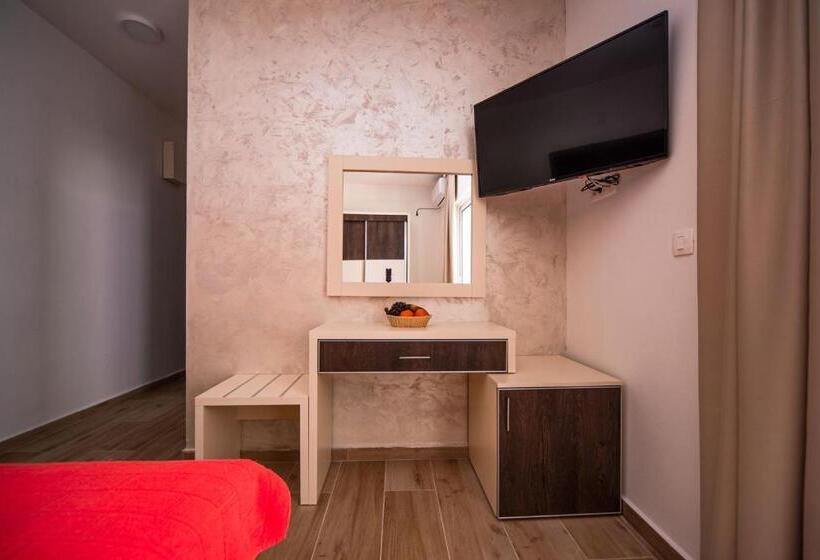 اتاق لوکس با بالکن, David Lux Beach Rooms