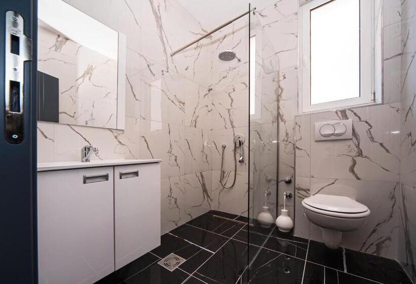 اتاق لوکس با بالکن, David Lux Beach Rooms