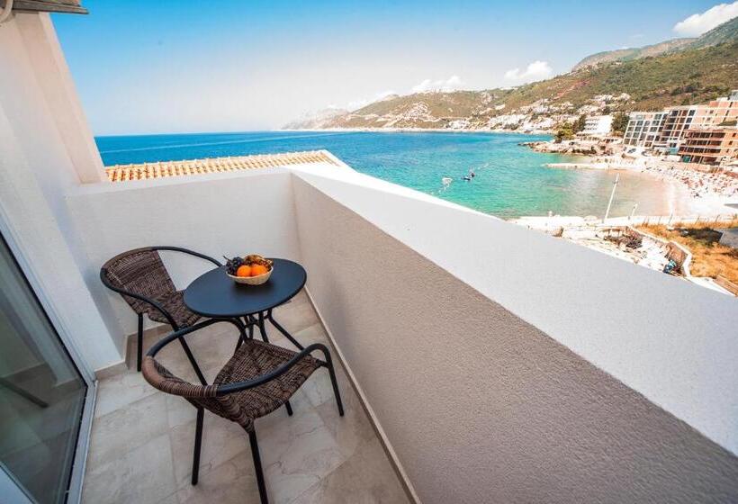 اتاق لوکس با چشم‌انداز دریا, David Lux Beach Rooms