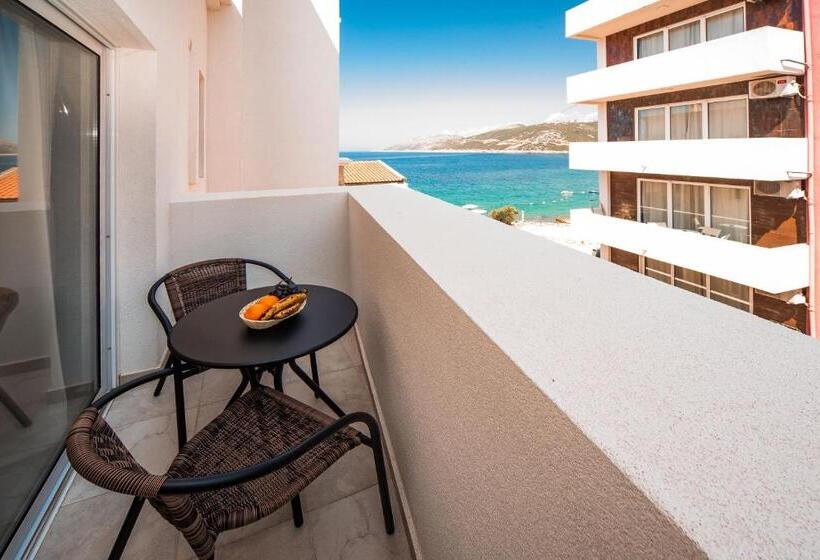 اتاق لوکس با چشم‌انداز دریا, David Lux Beach Rooms