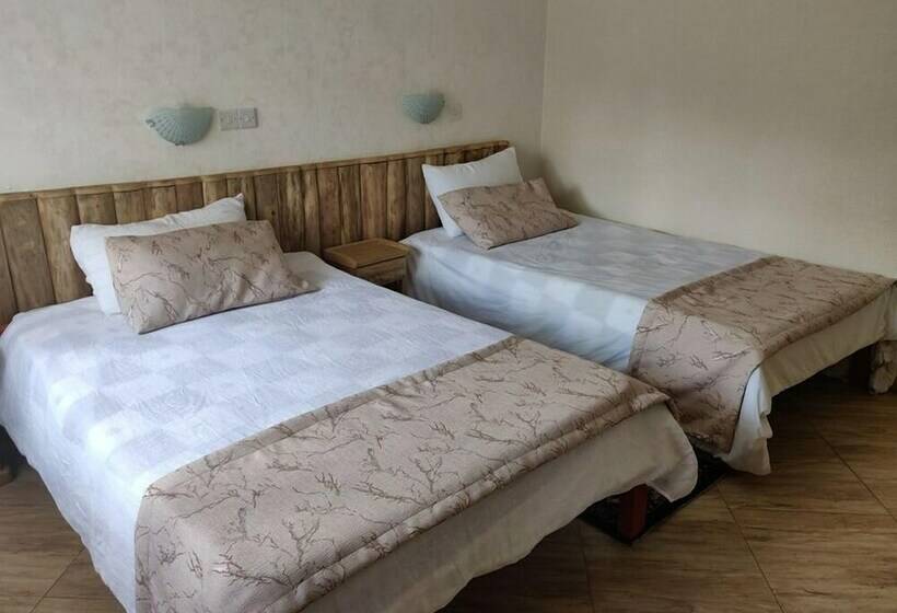 اتاق اجرایی, Theanabas Trout & Seafood Grill