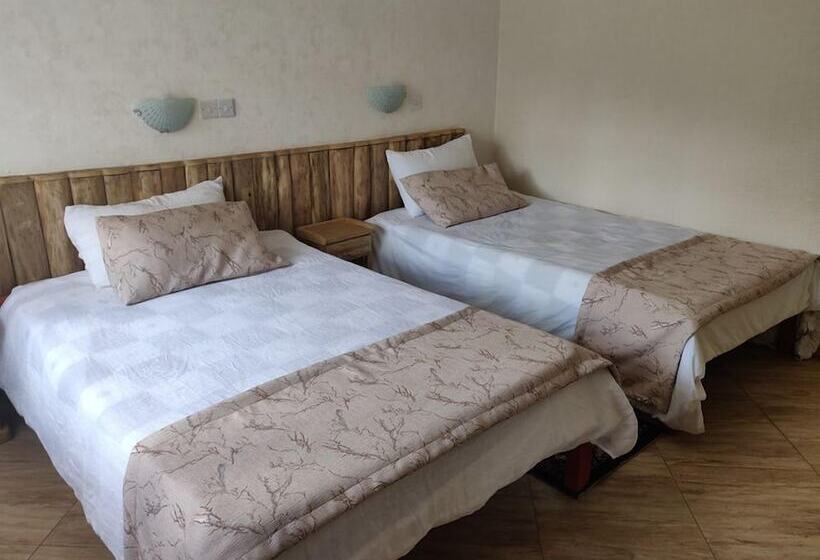 اتاق اجرایی, Theanabas Trout & Seafood Grill