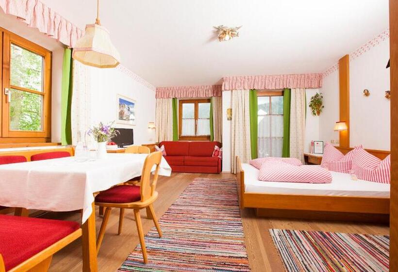 Номер Стандарт, Schottenhof