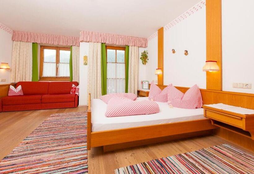 Номер Стандарт, Schottenhof