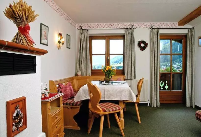 ２ベッドルームアパートメント, Schottenhof
