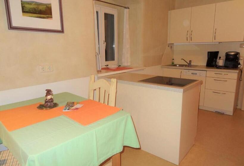 דירת חדר, Ferienwohnungen Veit