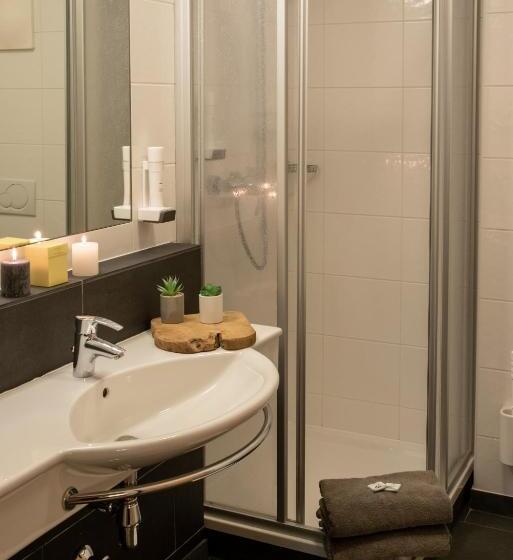 غرفة قياسية, Auwirt Zentrum