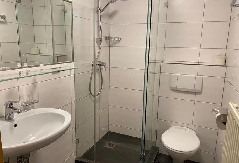 اتاق استاندارد با بالکن, Edelweiss Kitzbühel