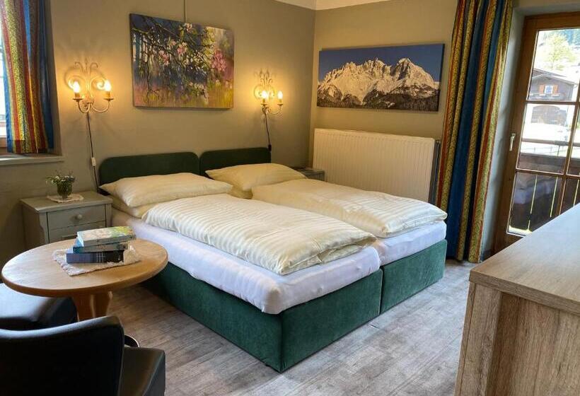 اتاق استاندارد با بالکن, Edelweiss Kitzbühel