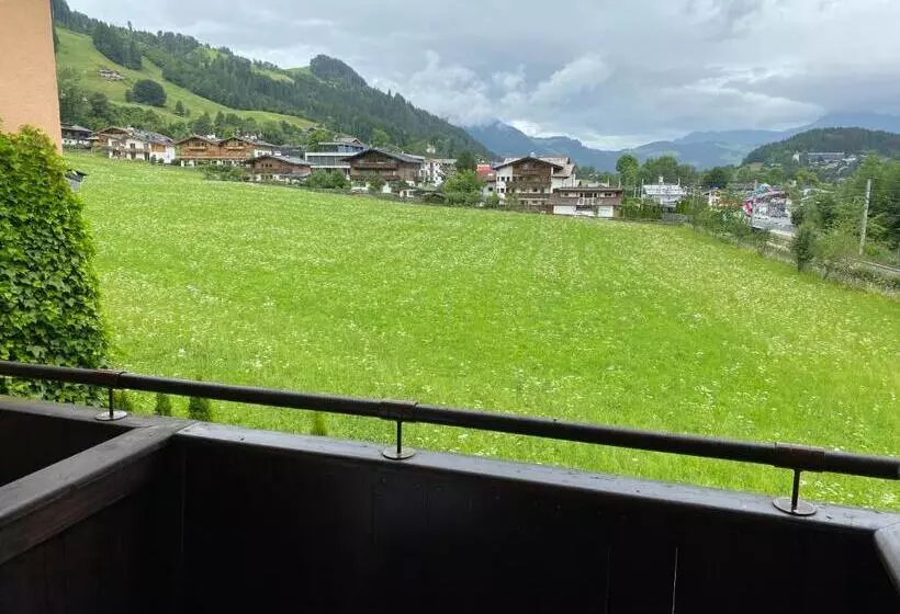 اتاق اکونومی یک تخته, Edelweiss Kitzbühel