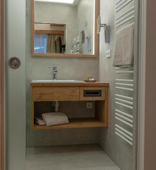 اتاق استاندارد یک نفره, Garni Glockenstuhl