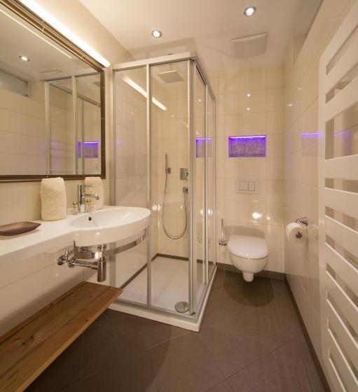 اتاق کلاسیک, Garni Glockenstuhl