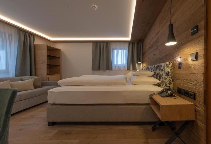 اتاق سوپریور, Garni Glockenstuhl