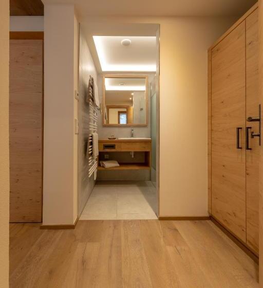 اتاق سوپریور, Garni Glockenstuhl