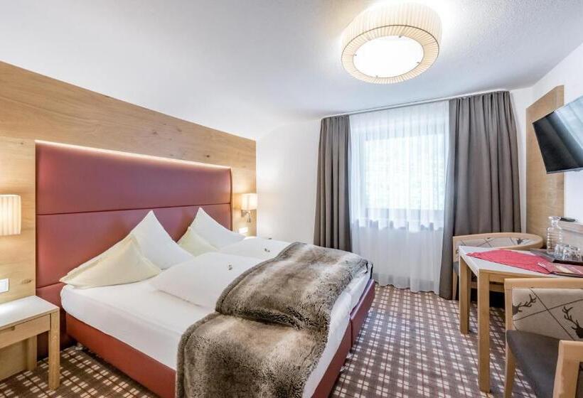 Номер Стандарт, Grauer Bär