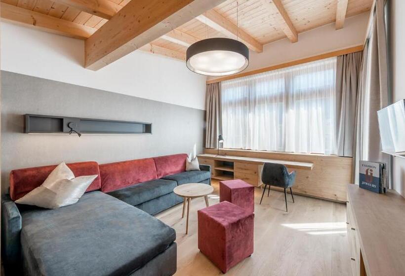 Люкс, Grauer Bär