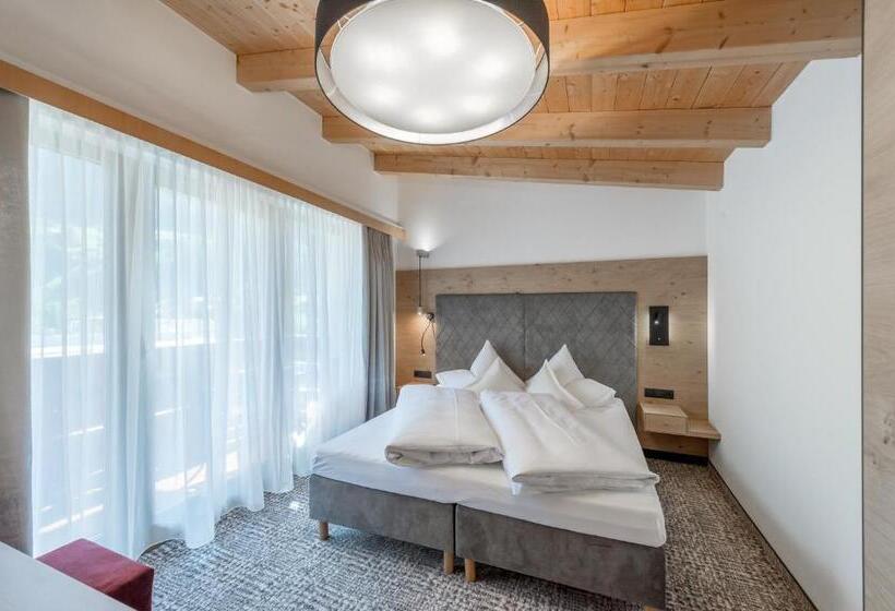 Люкс, Grauer Bär