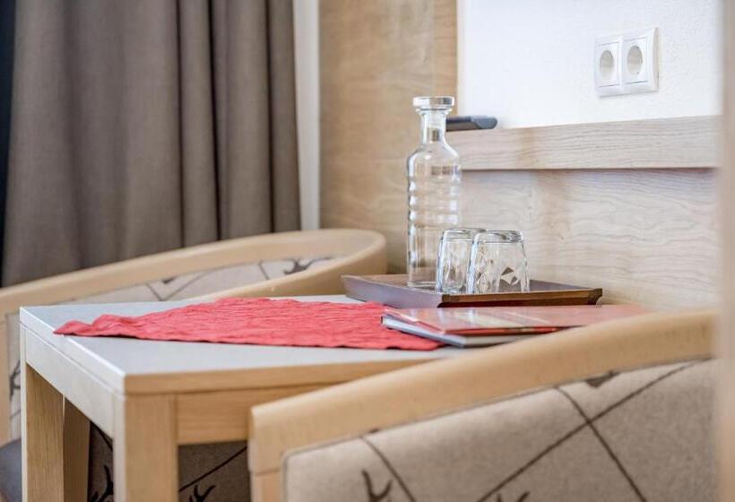 Номер Стандарт Индивидуальный, Grauer Bär