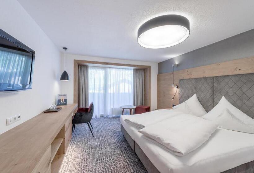 Номер Deluxe, Grauer Bär