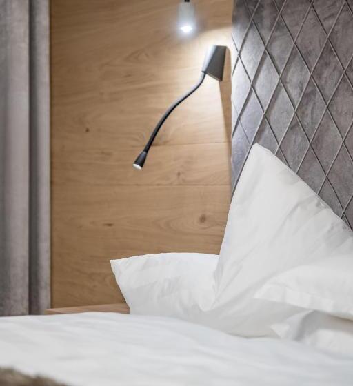 Номер Deluxe, Grauer Bär