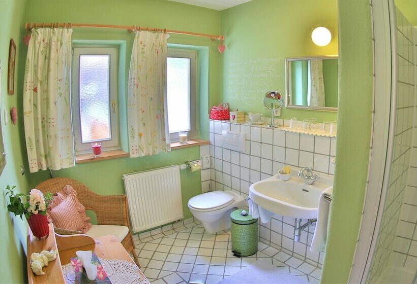 Perhehuoneisto 2 Makuuhuonetta, Haus Alpengruss