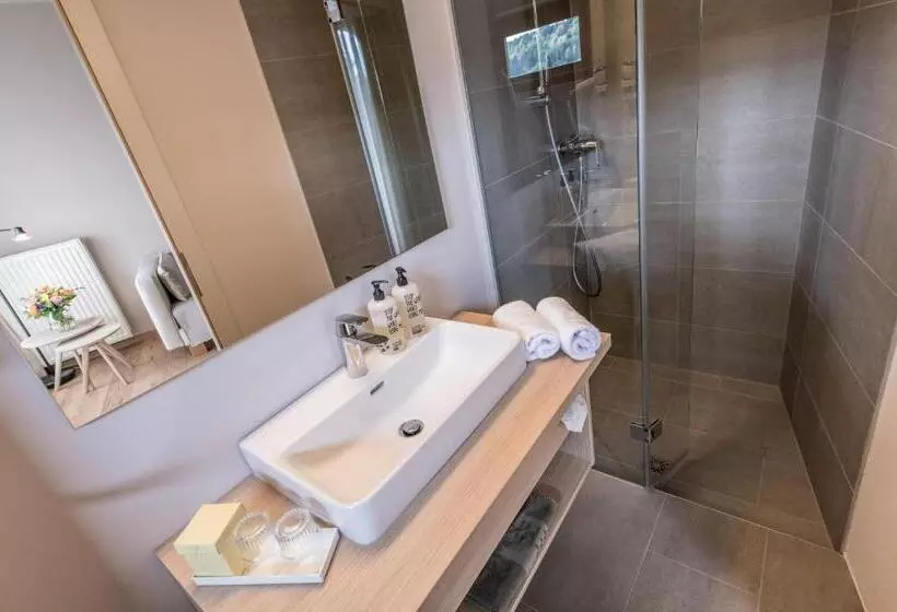 デラックスルーム, Moserhof