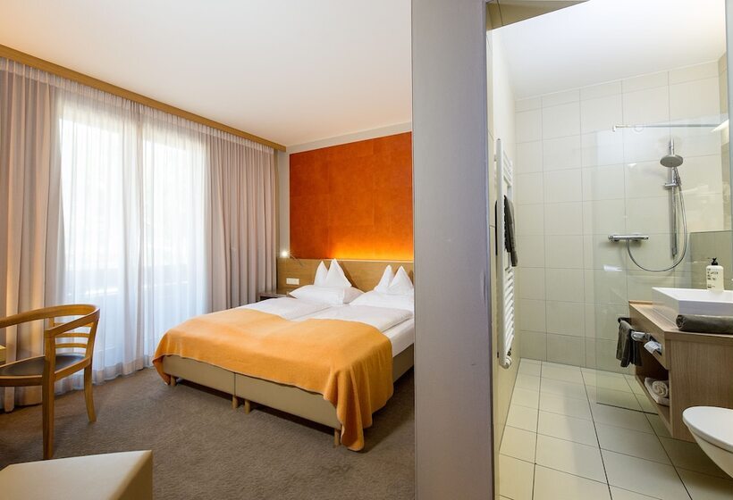 غرفة كومفورت, Moserhof