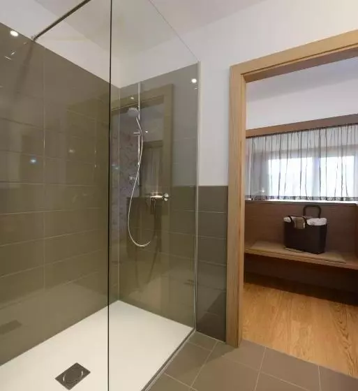 デラックスルーム, Moserhof