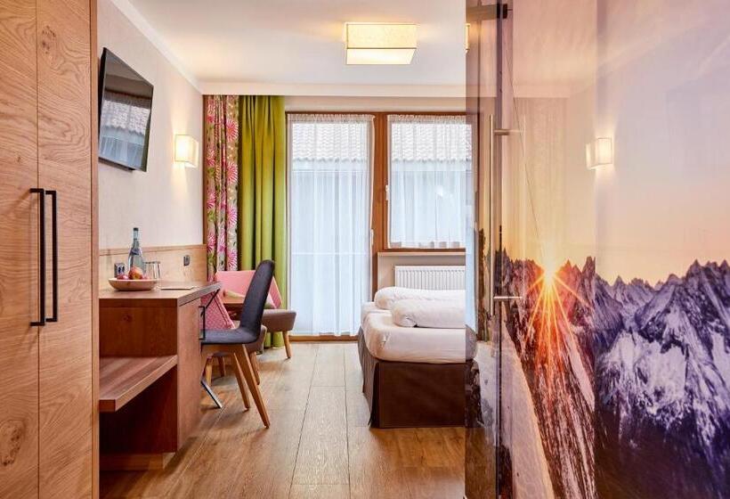 스탠다드 발코니 룸, Neue Post