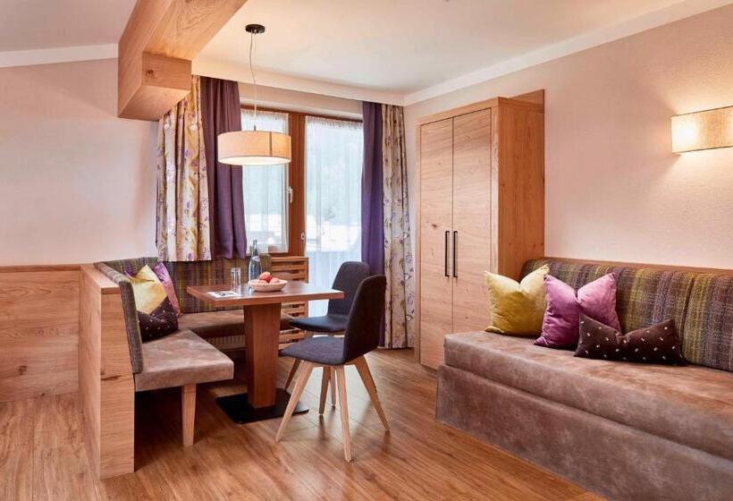 디럭스 스위트, Neue Post