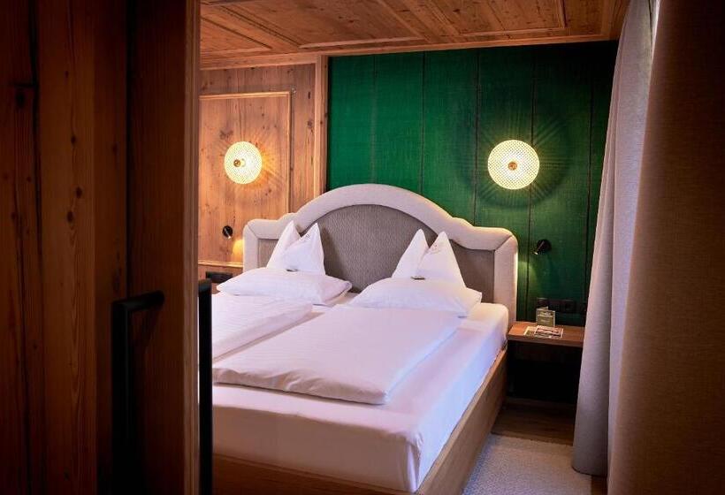 침실 2개 스위트, Neue Post