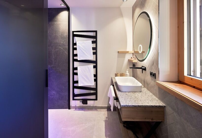 스탠다드 룸, Neue Post