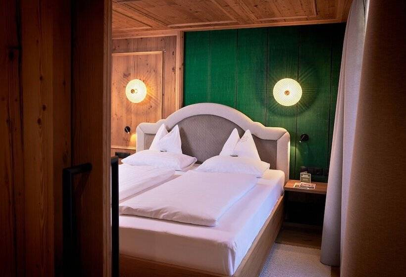 스탠다드 룸, Neue Post