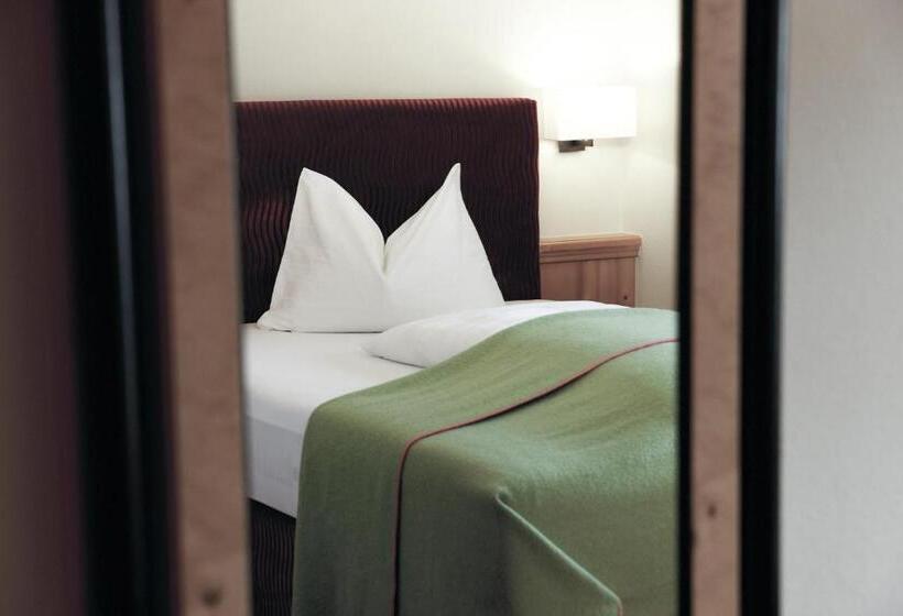 غرفة قياسية فردية, Rigele Royal Superior