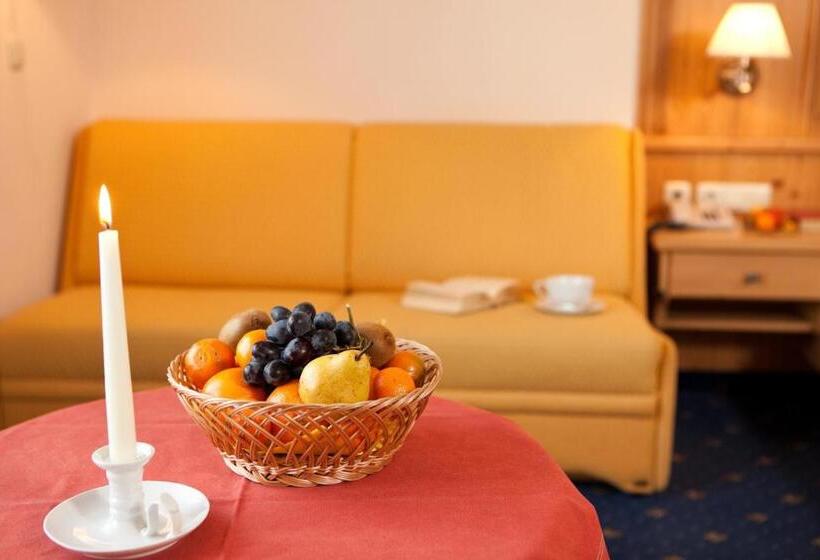 חדר קומפורט, Schörhof