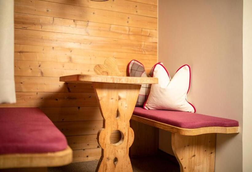 标准间, Stockerwirt